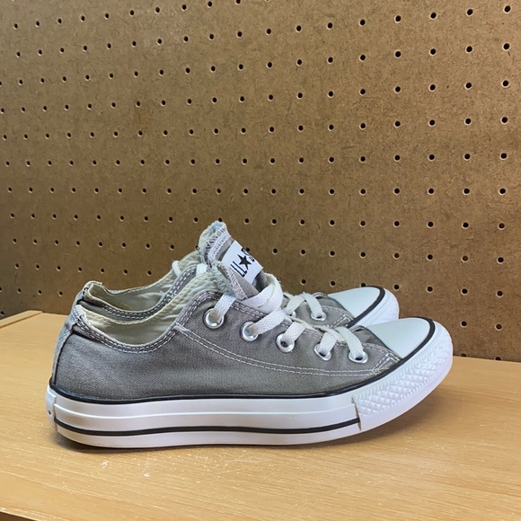 Converse Shoes - Converse Chuck Taylor All Star Low Size 6 Women’s Sneakers